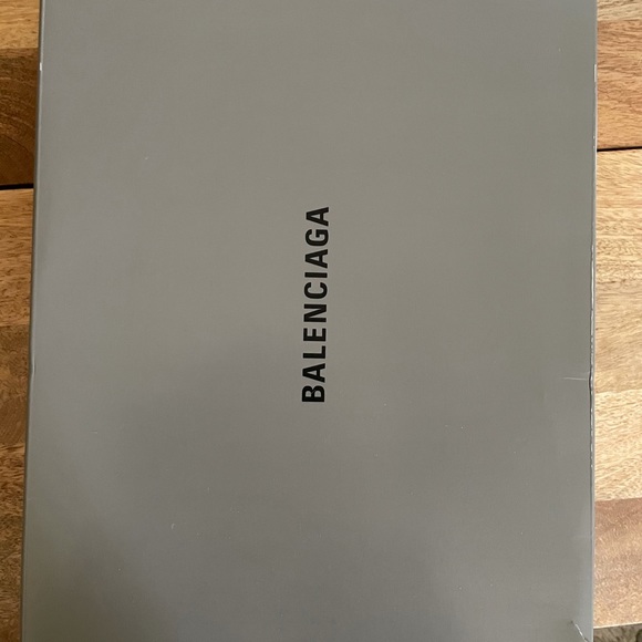 S.O.L.D. Balenciaga Track2 Sneakers. Men’s size 7 40E. - Picture 4 of 12